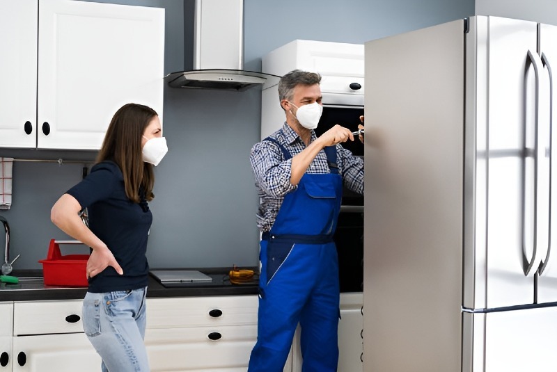 Refrigerator repair in Alondra Park